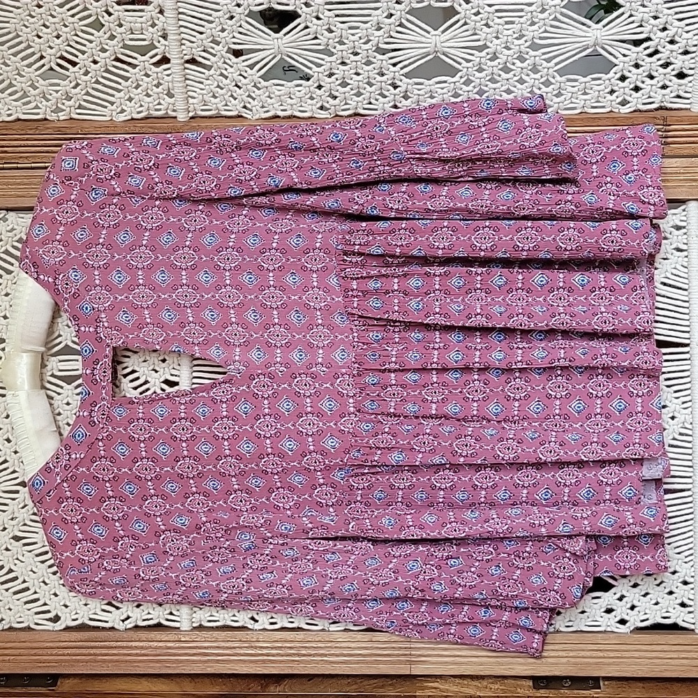 Alter'd State Top Size Small. 100% Rayon. Very Good Condition.